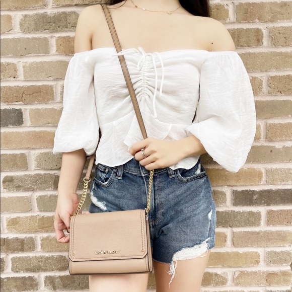 Gaby’sBags👜💕- NWT Michael Kors Crossbody🌸 - Picture 2 of 3